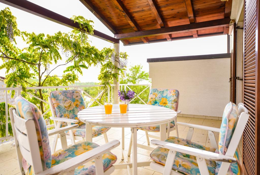 Apartmani Alice Njivice Εξωτερικό φωτογραφία